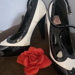 Pinup shoes