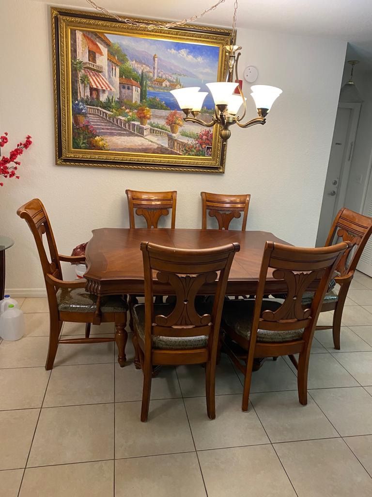 Free American signature furniture Wooden table set