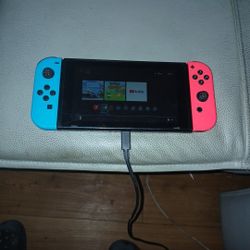 Nintendo Switch 