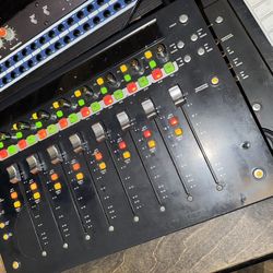 Avid Artist Mixer Console Control Surface