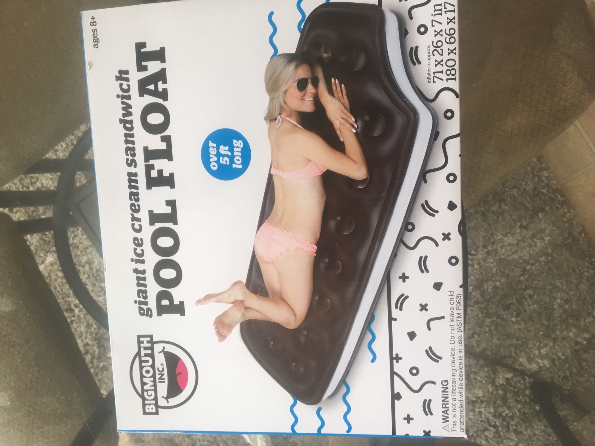 Pool float new