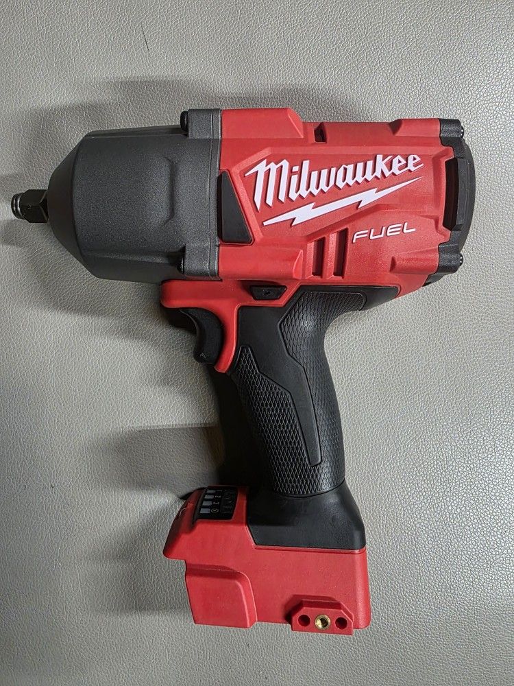 Milwaukee M18 FUEL Brushless 1/2 in. Impact Wrench with Friction Ring (Tool Only)
