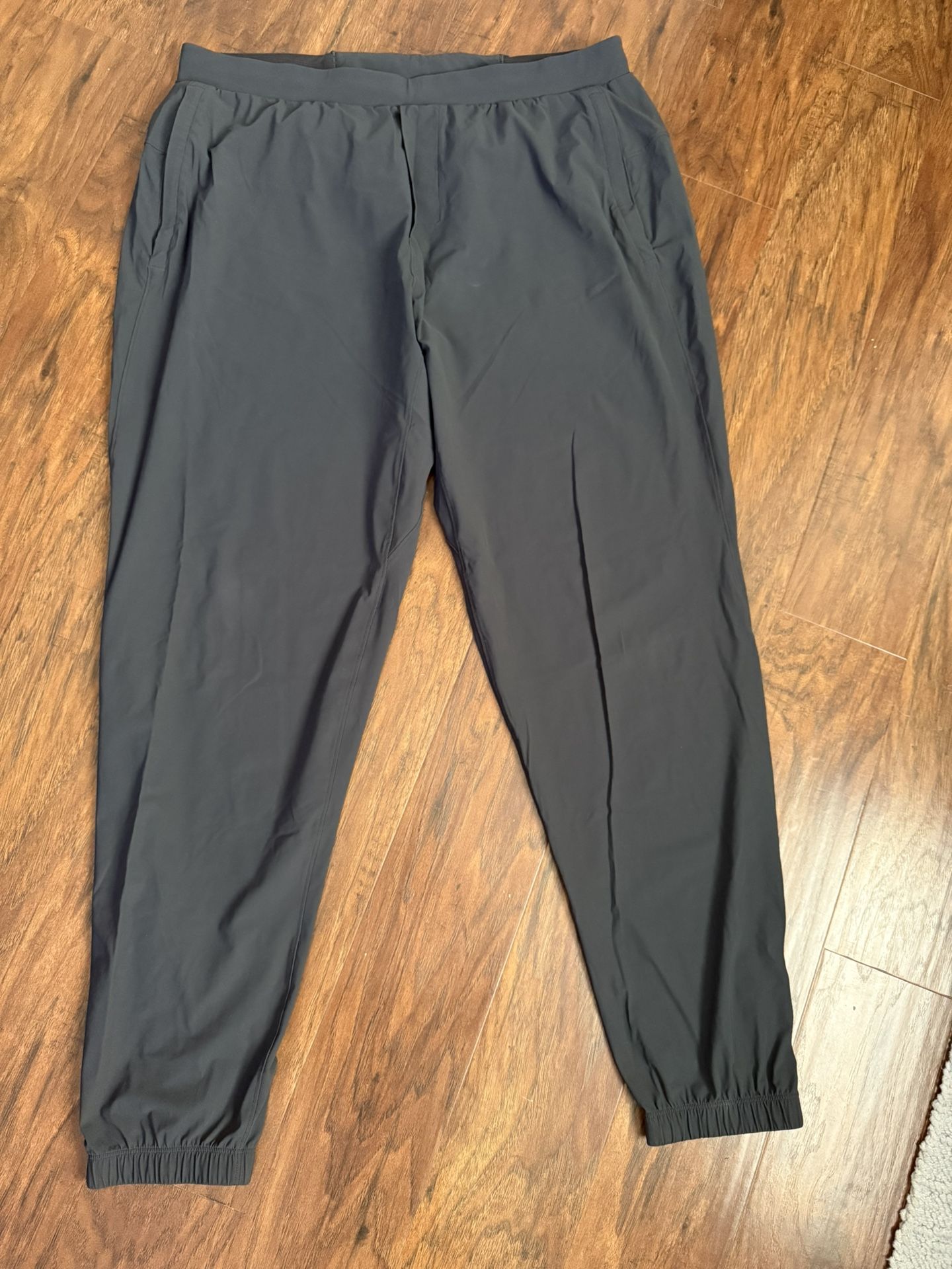 Men’s Large Lulu Lemon Joggers