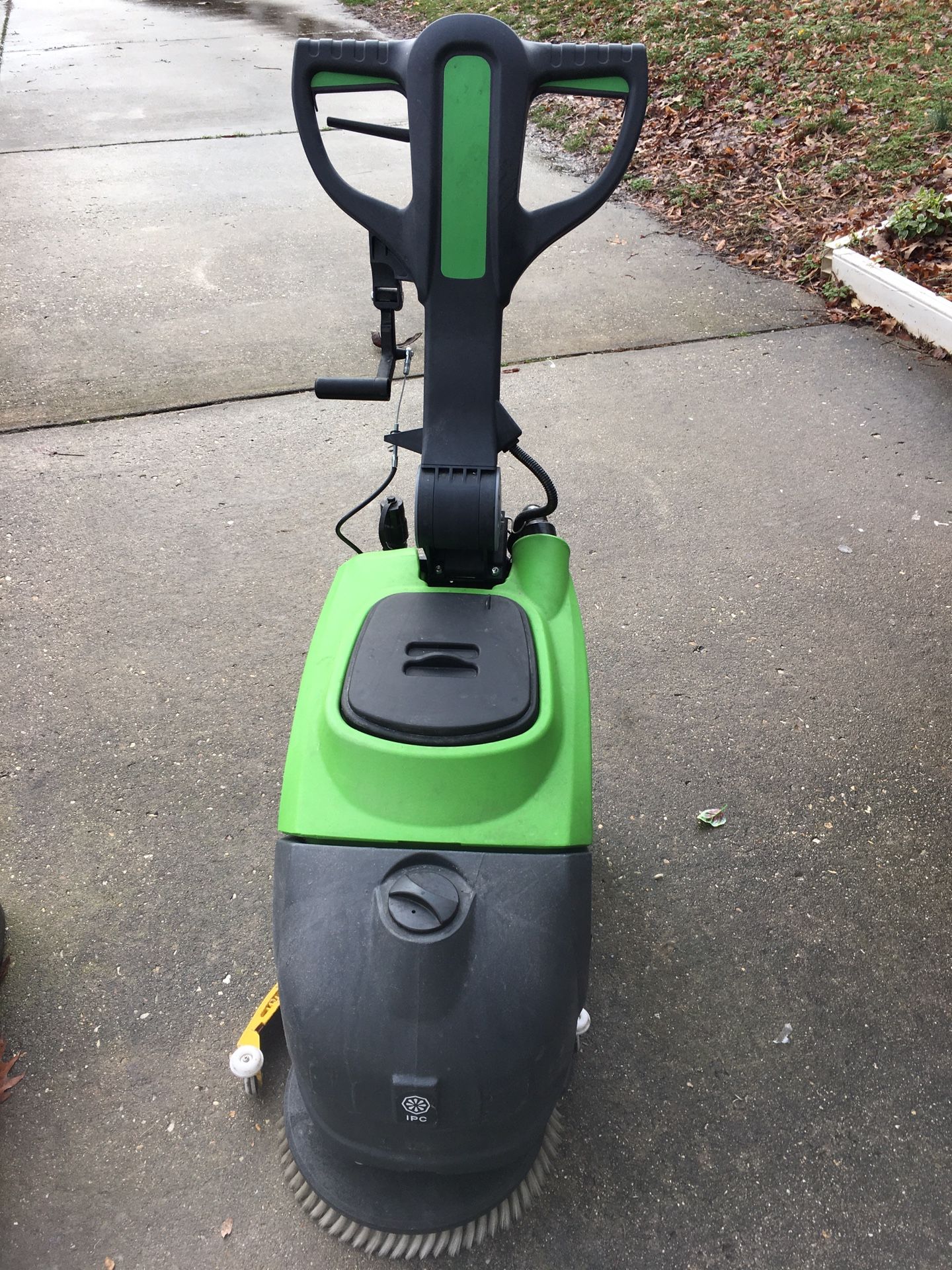 IPC EAGLE CT15E Compact Electric Auto Floor Scrubber