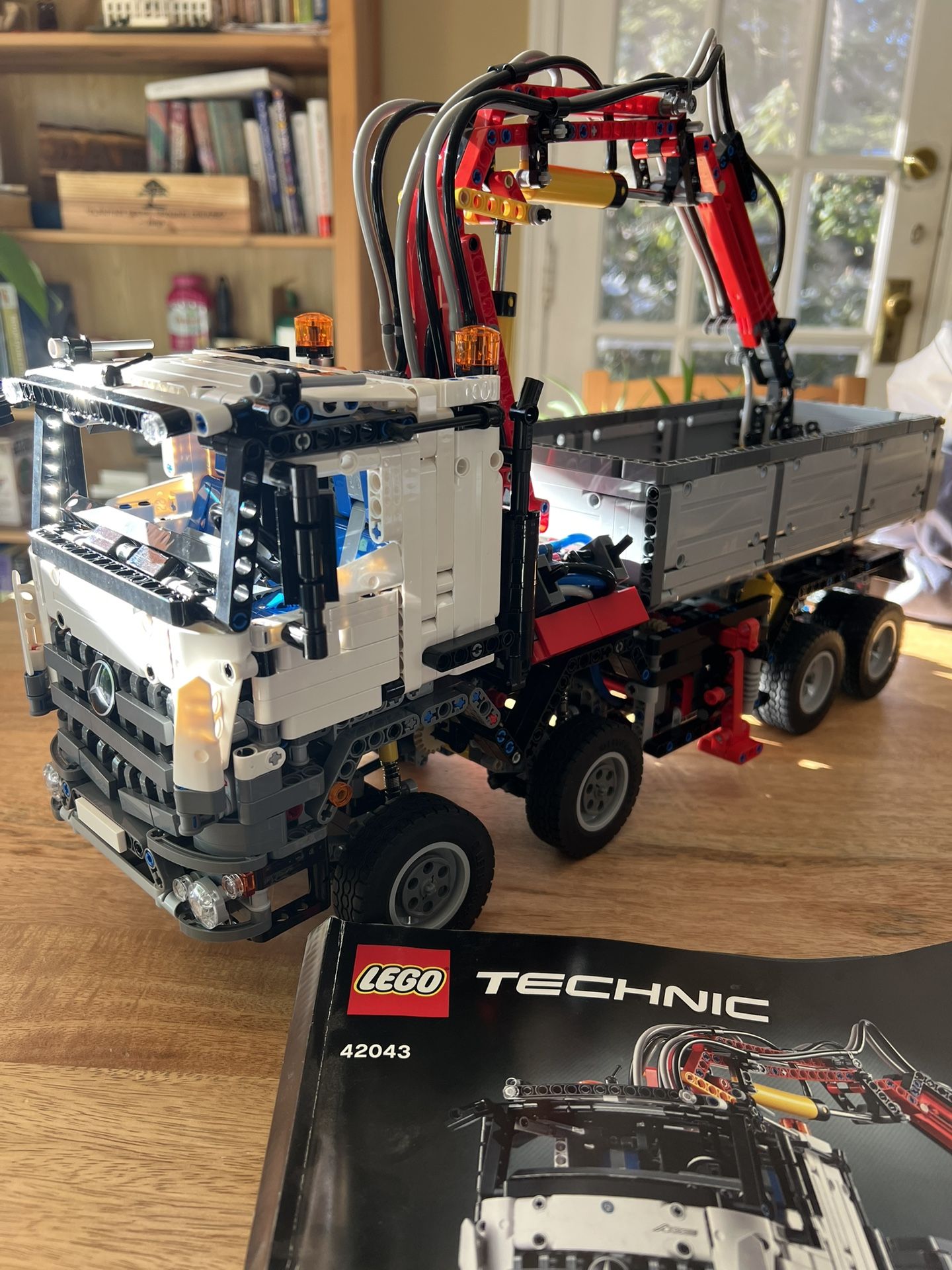 Lego Technic Mercedes Benz Arocs Truck - Complete