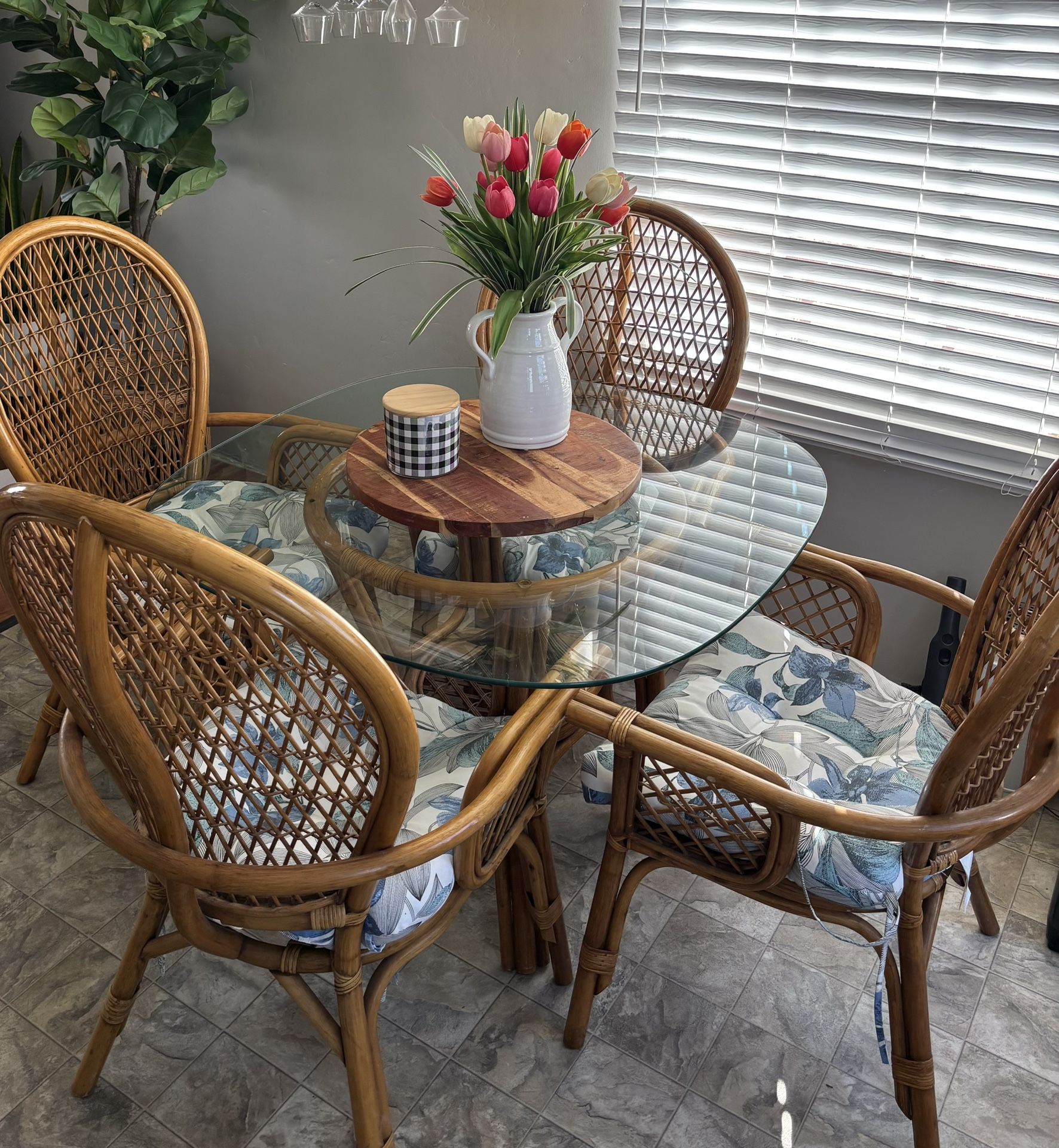 Vintage Coastal Island Rattan 5pc Dining Set