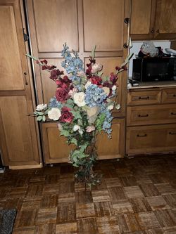Large Designer-Style Faux Floral Arrangement w/Metal Floor Stand/base