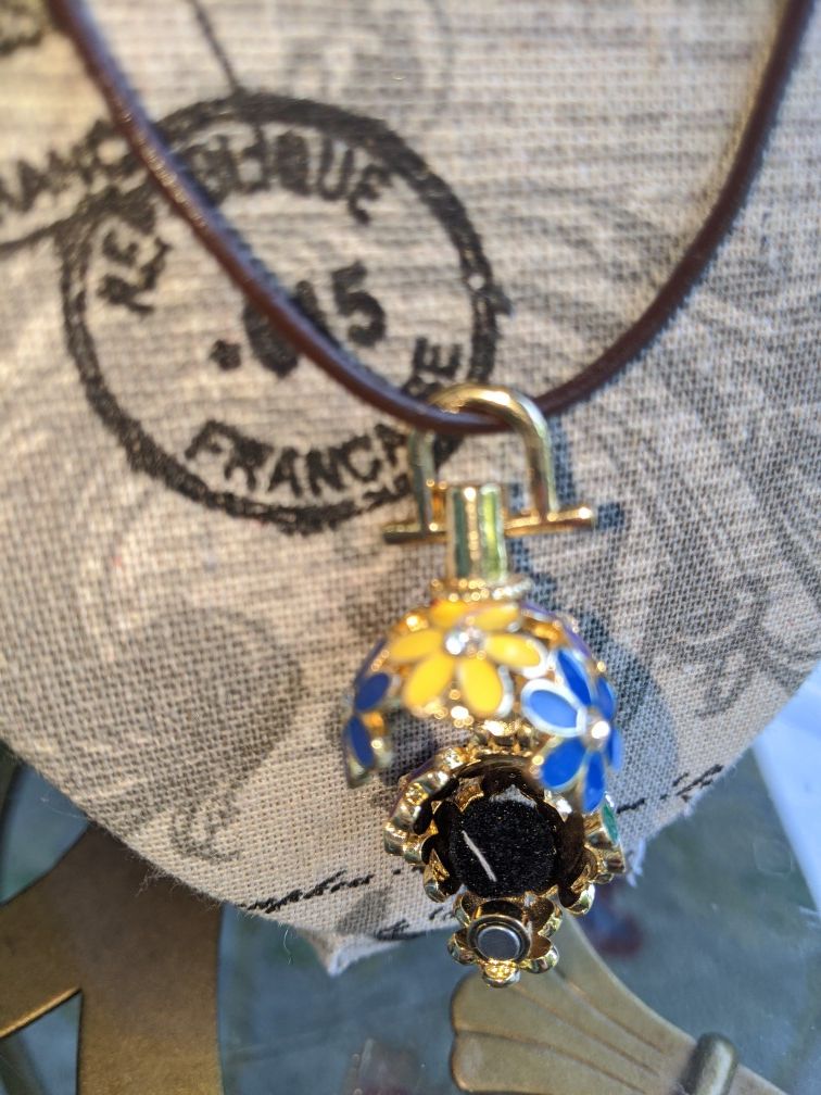 Flower Pregnancy Chime Ball Angel Mexican Bola Harmony Locket Necklace
