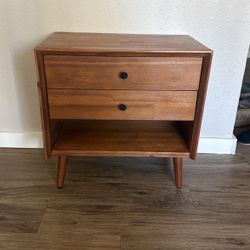 Nightstand 