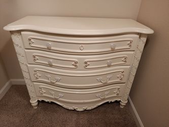 ACME White French Provincial 4-Drawer Dresser