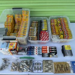 📦 Bulk Spark Plugs – $1 Each | Minimum 40-Piece Random Lot | 600+ Available