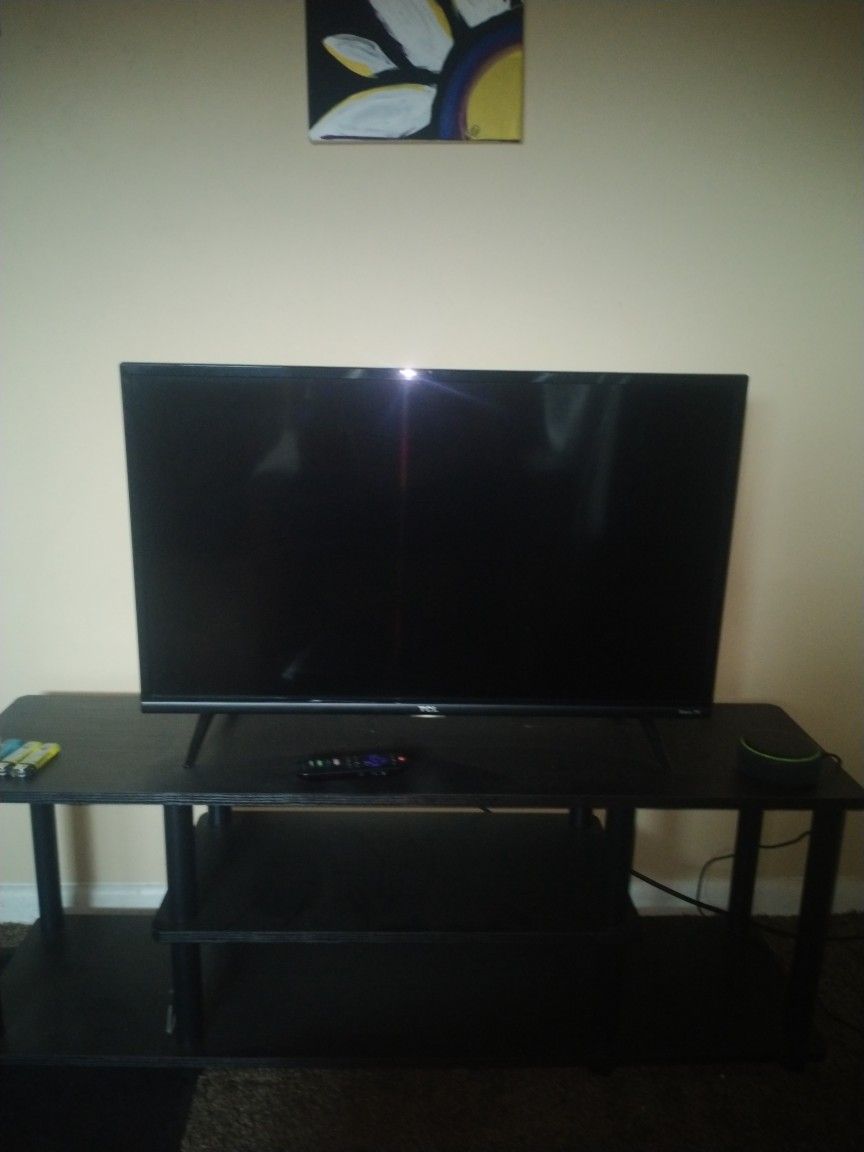 32" TCL Roku TV and Stand