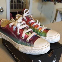 Girls size 12 converse