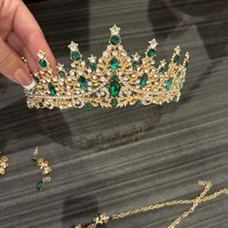 crown necklace and earring set for 15’s or 16s