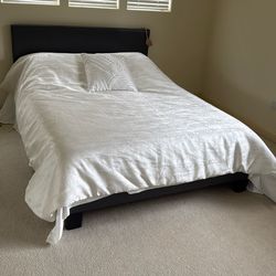 Queen size bed