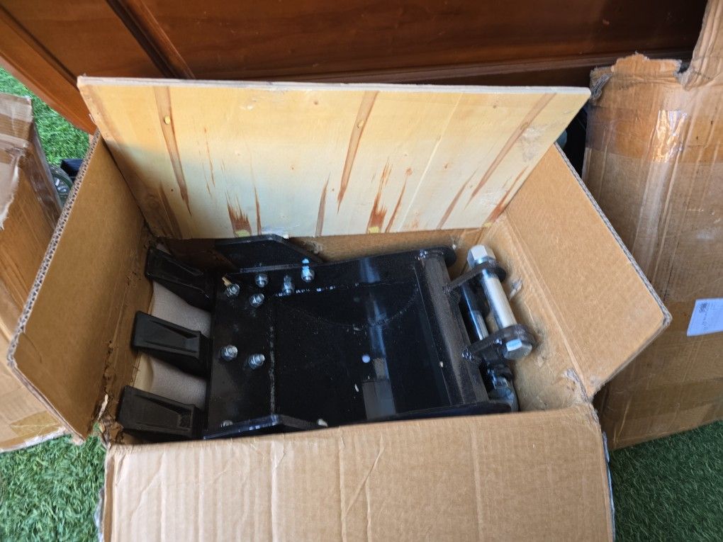 Mini Excavator Digging Bucket 12" 