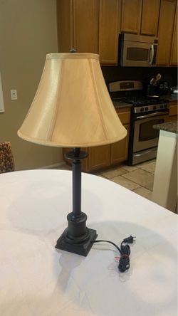 Table lamp