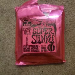 Ernie Ball Super Slinkeys