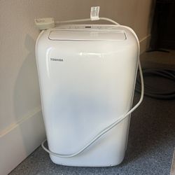 Toshiba 8000 Portable AC 