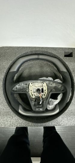 Tesla Plaid Carbon Steering Wheel
