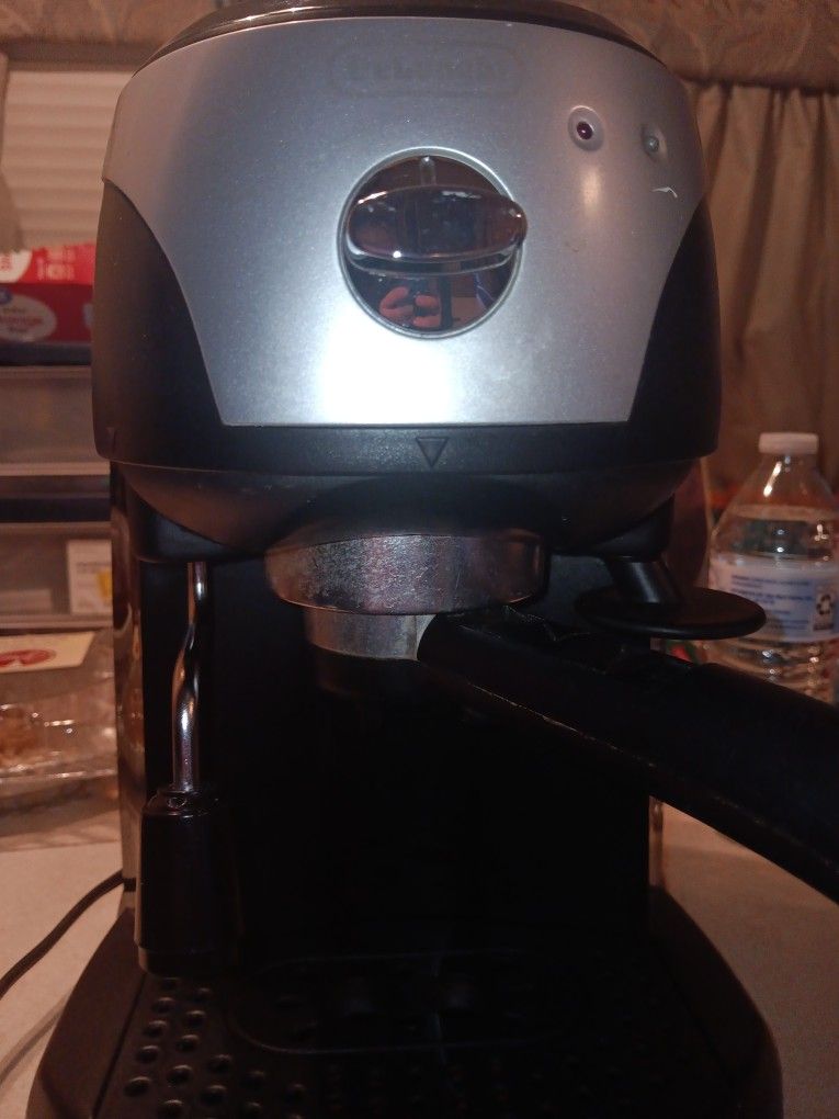 Used DeLonghi EC220CD Expresso Coffee Machine for Sale in Edgewood, WA