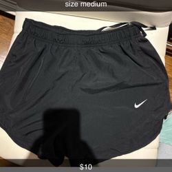Black Nike shorts 