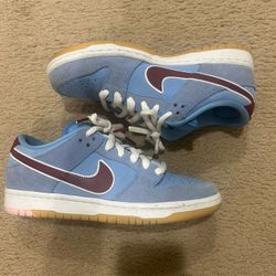 Nike SB Dunk Low “Phillies”