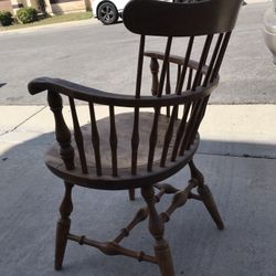 Nichols And Stone Windsor Chair