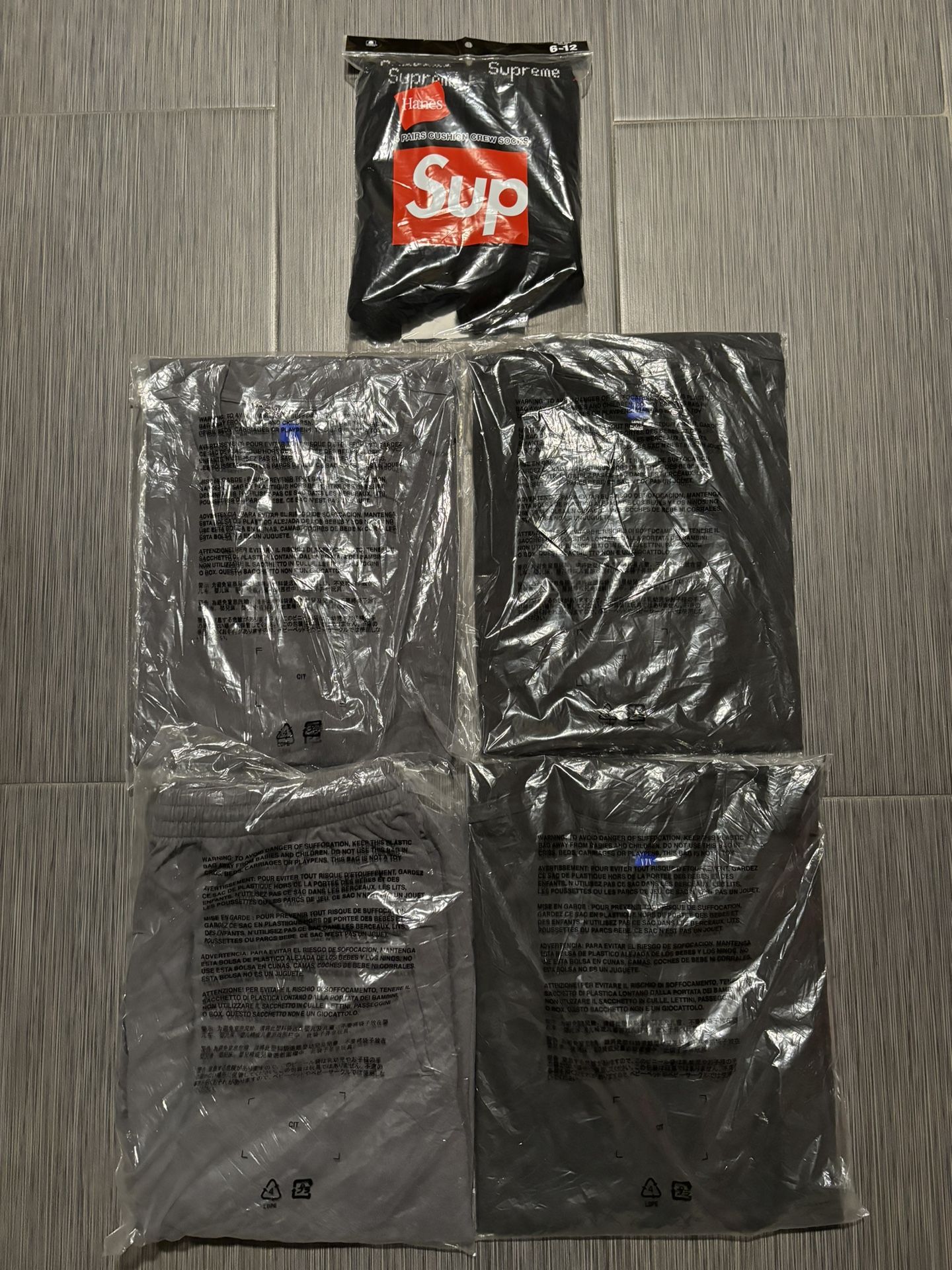 Yeezy Gap (4) Piece Bundle SZ LARGE