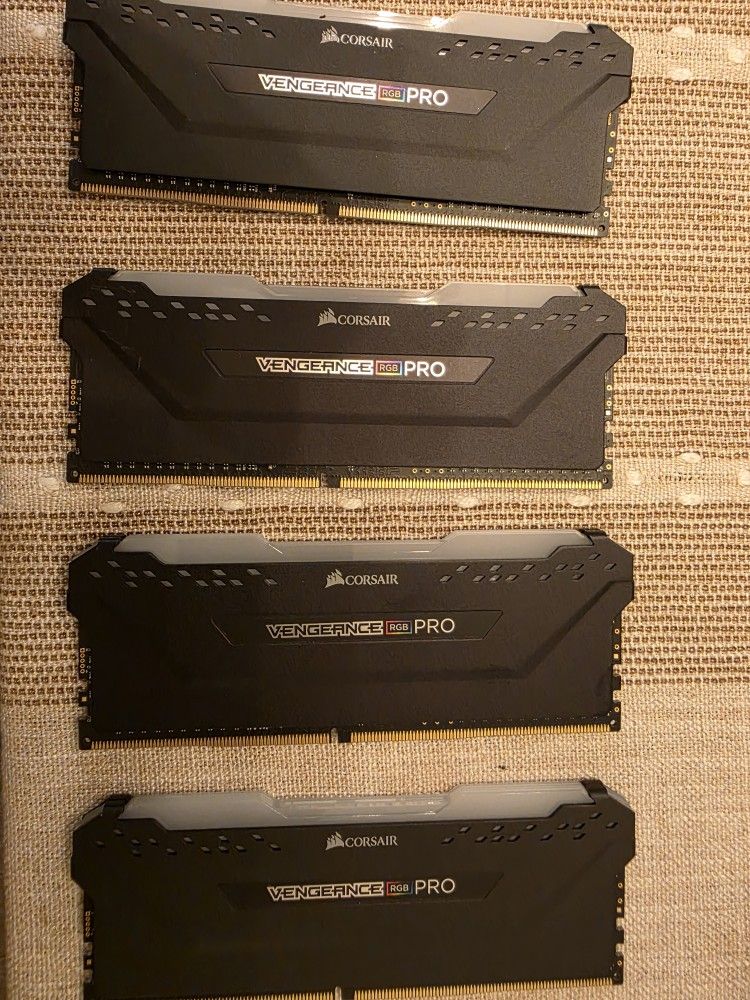 CORSAIR Vengeance RGB Pro 32GB
