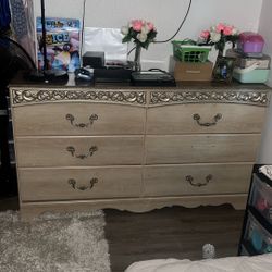 Clothing Dresser