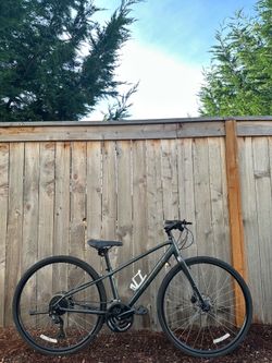 Trek FX 2 Disc Hybrid Fitness Bike – XS Frame - Lightweight Comfort Bicycle