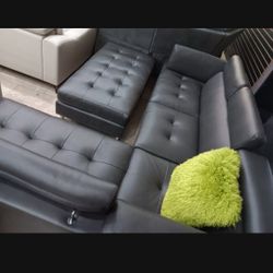*Memorial Day Now!!!*---Low Profile Ibiza Black Leather Sectional Sofa W/Ottoman---Delivery And Financing Available😉