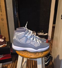 Jordan 11 cool grey size 10 good cond $180