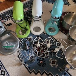 4 Kitchenaid Mixers(non Working) With Attachments 