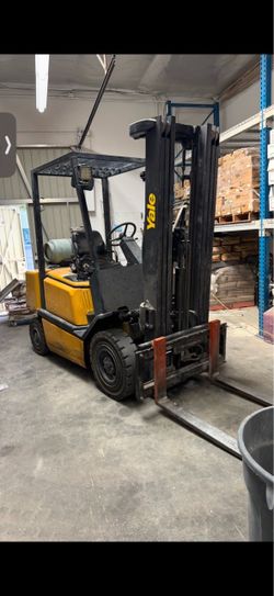 Forklift