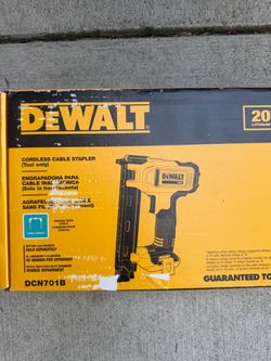 DEWALT 20V Cordless Cable Stapler DCN701B