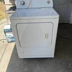 Gas Dryer.   $75