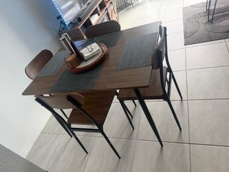 Four chairs dining table set