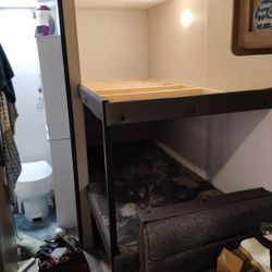 Bunk bed Frame And Mattresses 