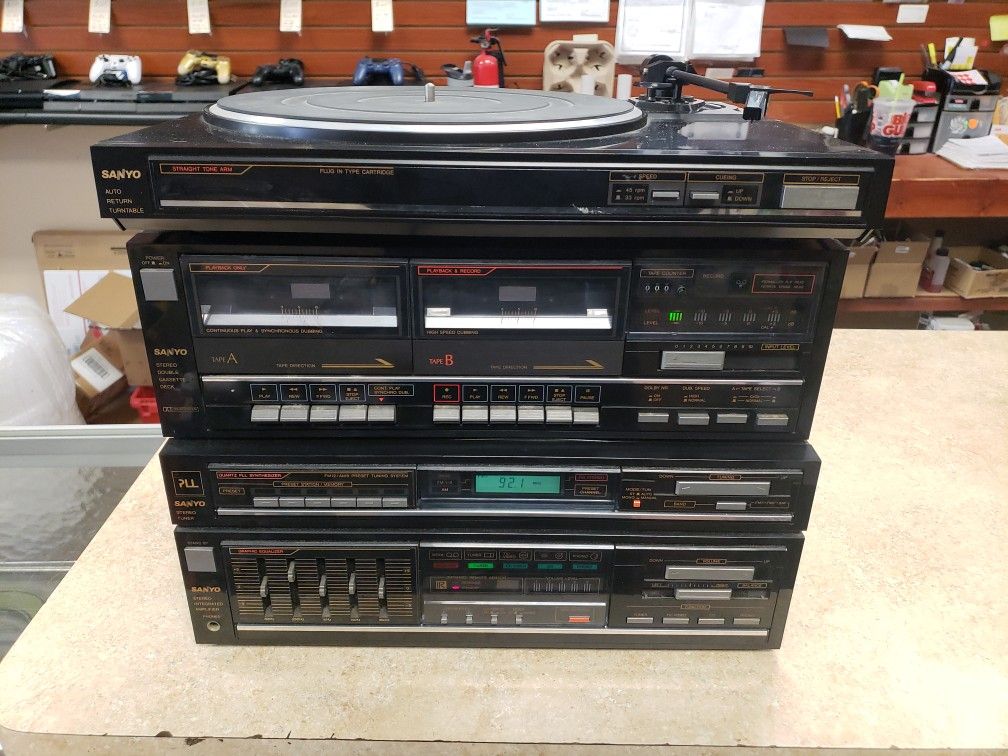 Sanyo Vintage Stereo Receiver, Cassette Deck, Turntable