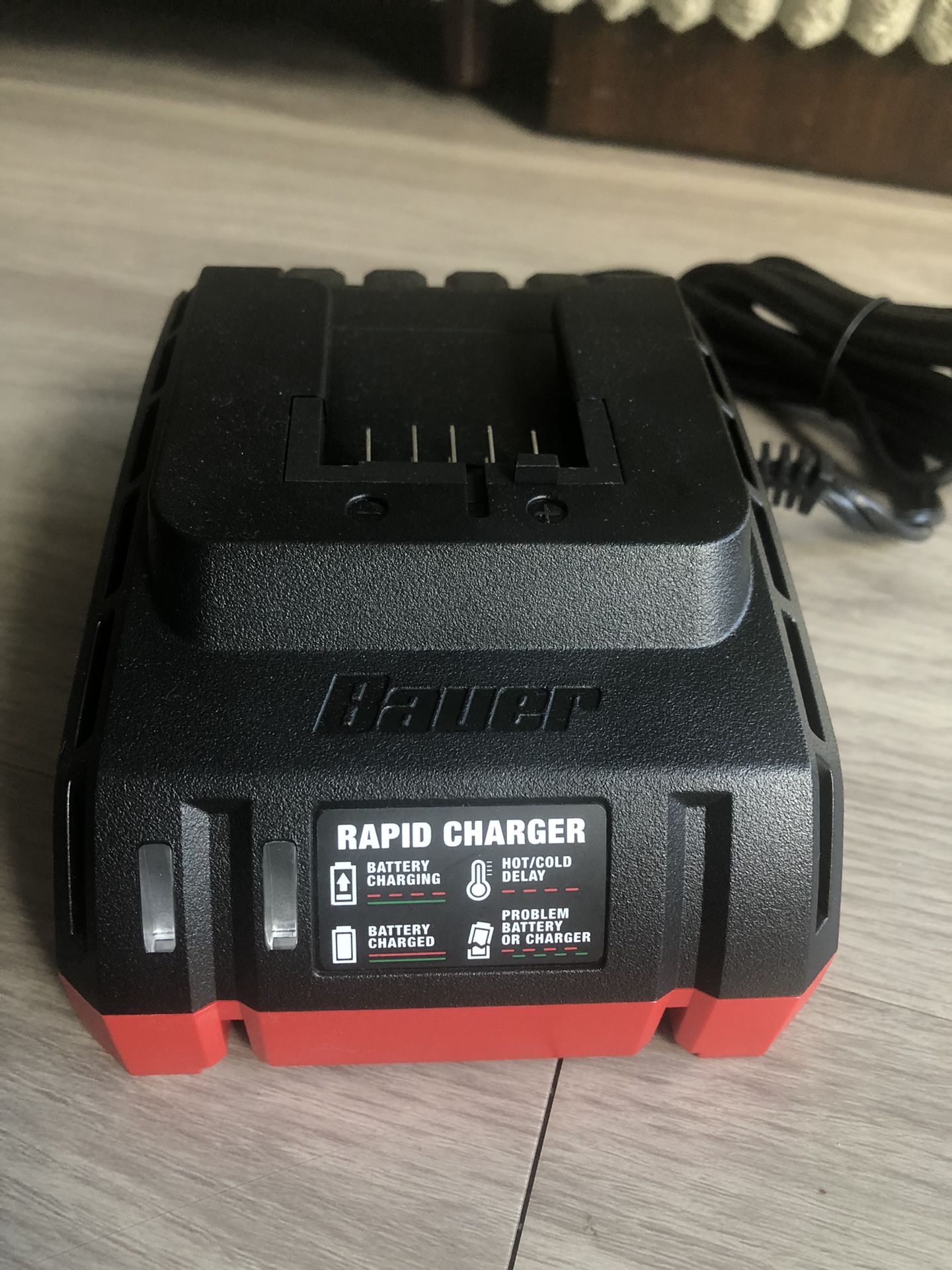 Bauer 1704C-B Rapid Charger