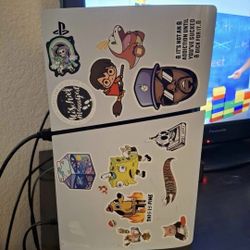 PS5 Slim W/ Disc Drive And Pro Controller 