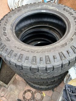 JUEGO DE YANTAS BFGOODRICH BUENAS
