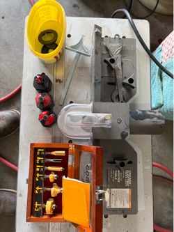 Router table with router bits