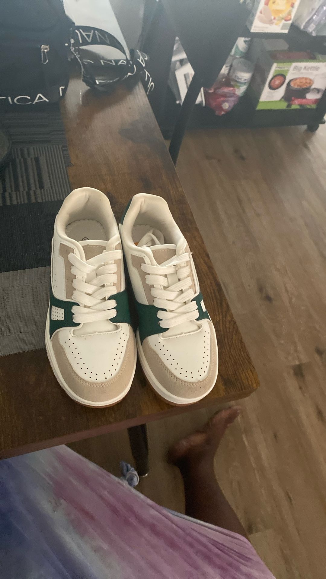 Gym shoes