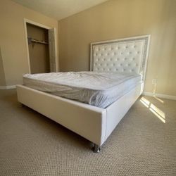 💎 WHITE CRYSTAL BED FRAME & MATTRESS $520!! KING $565!!