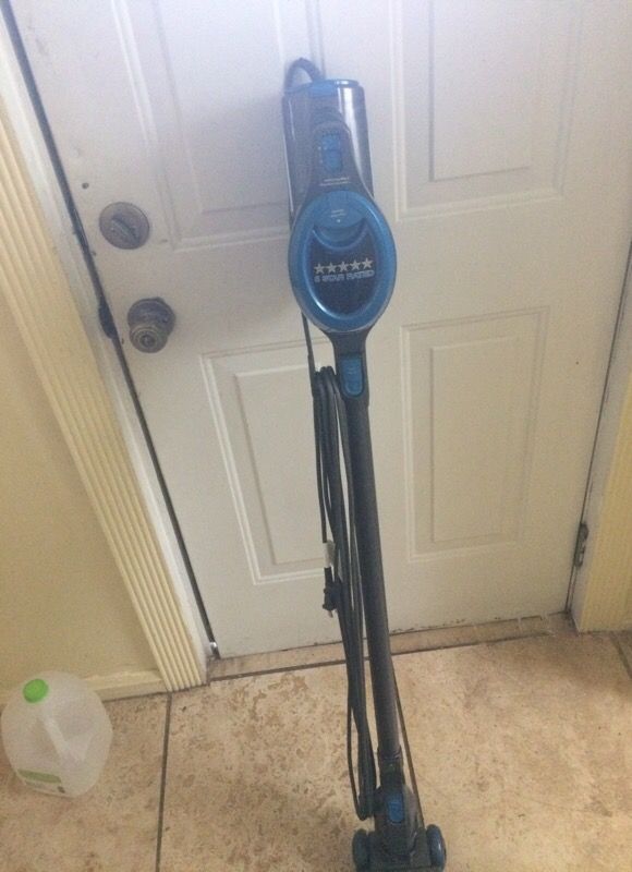 Shark vacuum cleaner. Model number hv300 40 "ROCKET"
