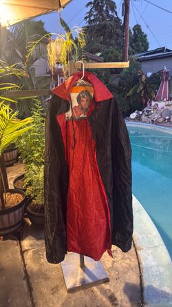 Black and Red Vampire Halloween Cape & wig included