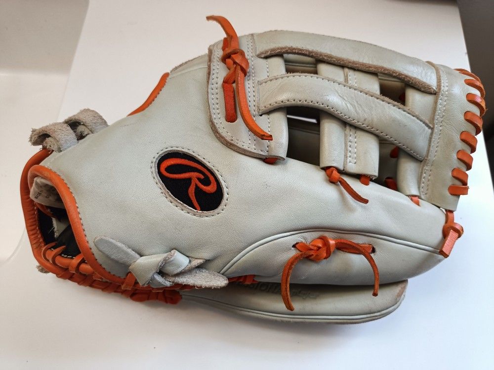 GG Elite Rawlings Softball Glove